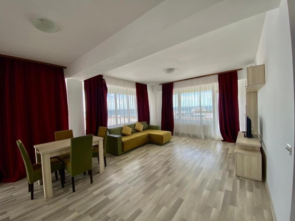 Catalina Summerland Apartaments Mamaia Nord Ngoại thất bức ảnh