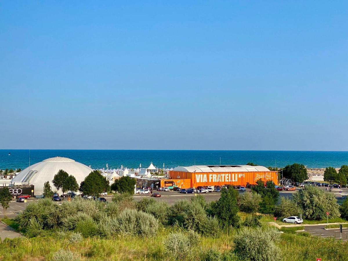 Catalina Summerland Apartaments Mamaia Nord Ngoại thất bức ảnh