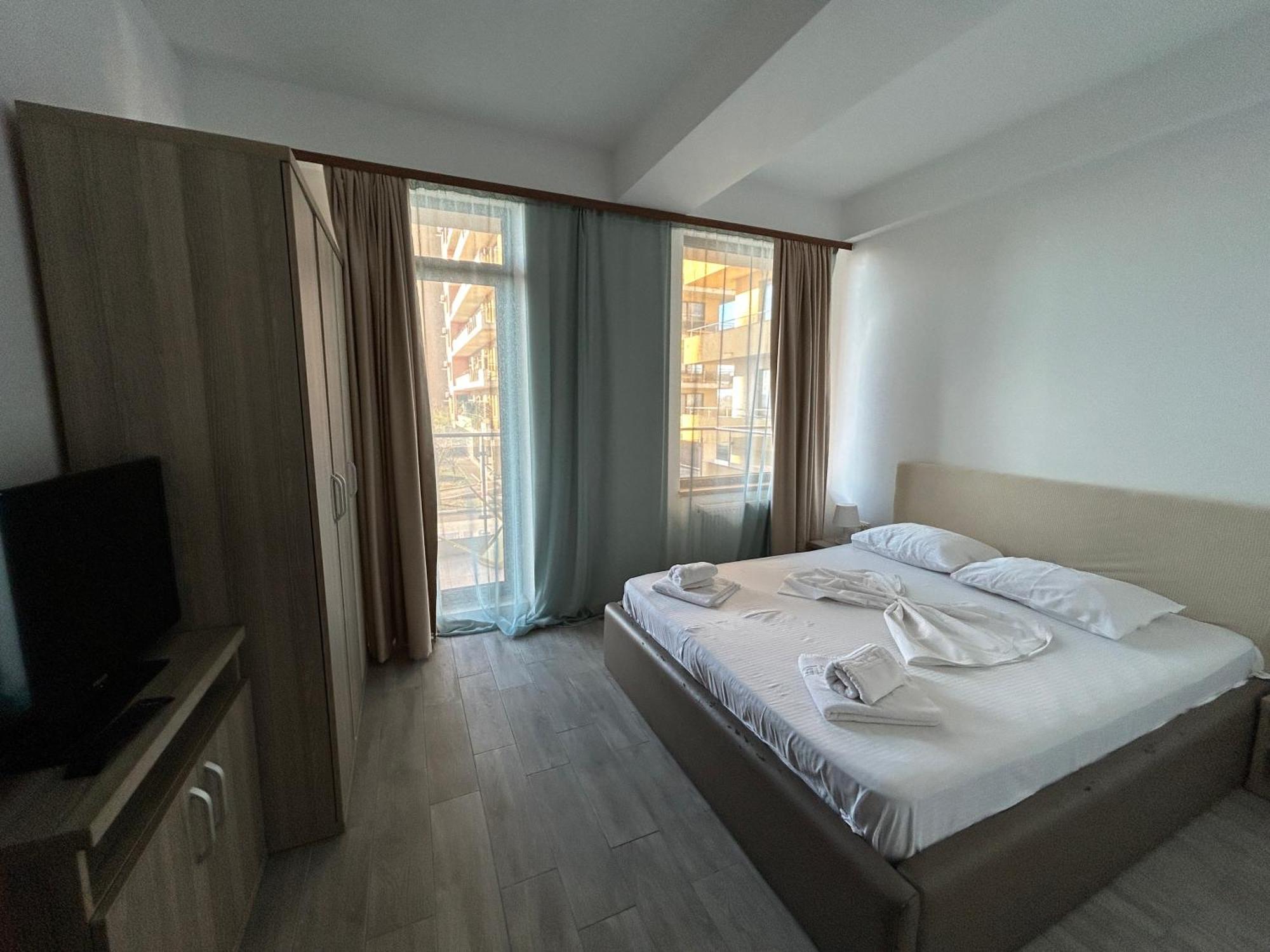 Catalina Summerland Apartaments Mamaia Nord Ngoại thất bức ảnh